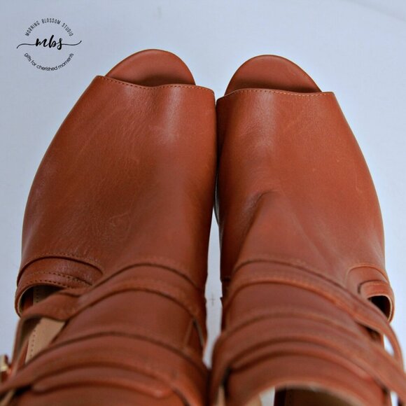 EUC Michael Kors Buckle Leather Blaze Open Toe Heeled Booties Tan Women Size 9 - Picture 10 of 13